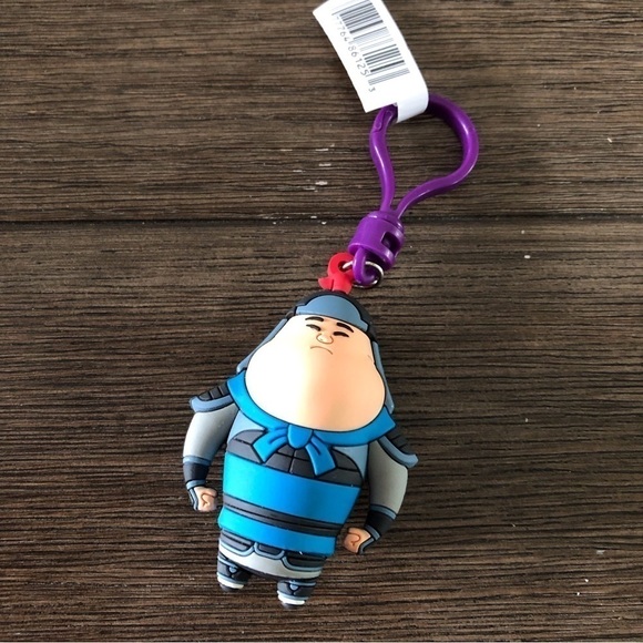 Disney Blind Bag Clip: Mulan: Chien Po - Picture 1 of 2